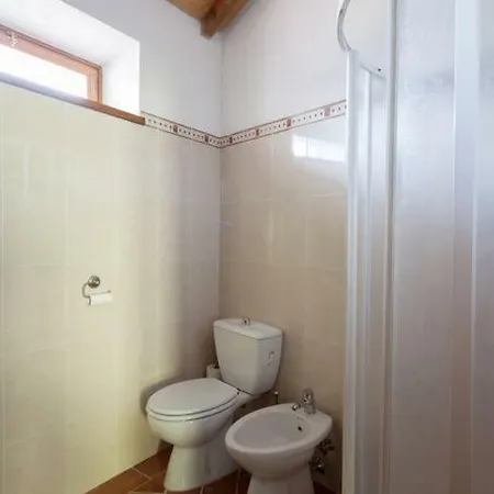 Borgo Comano (Tuscany)