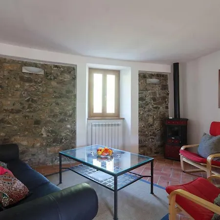 Landhaus Borgo Comano (Tuscany)